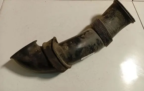 Audi Q7 4L Air intake hose/pipe 7L6129609