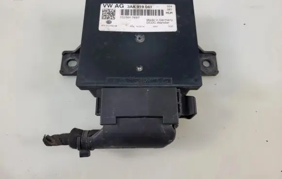 Volkswagen PASSAT CC Power management control unit 3AA919041