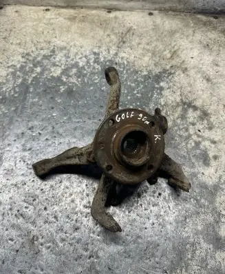 Volkswagen Golf II Front wheel hub