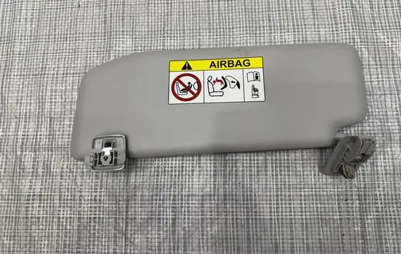 Fiat 500E Sun visor