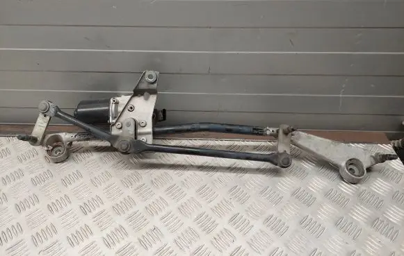 Mercedes-Benz GLA W156 Front wiper linkage and motor A1769061800 A1768200040