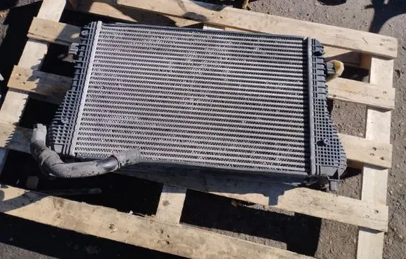 Volkswagen PASSAT B6 Coolant radiator 3C0121253BB