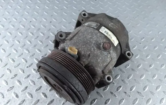 Chevrolet Epica Air conditioning (A/C) compressor (pump) 95905518