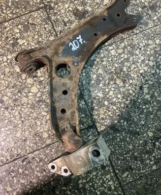 Volkswagen Golf Plus Front lower control arm/wishbone