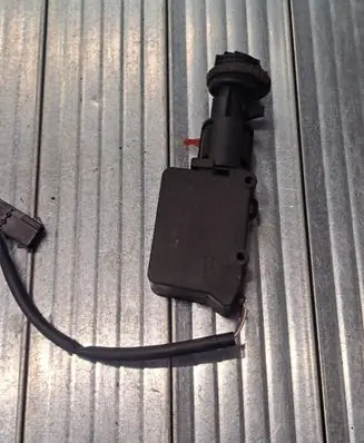 Mercedes-Benz Vito Viano W638 Fuel tank cap lock A6388200072 406204181