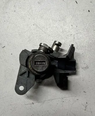 Audi A4 S4 B6 8E 8H Tailgate exterior lock 8E0827573