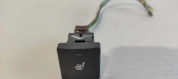 Peugeot 607 Seat heating switch