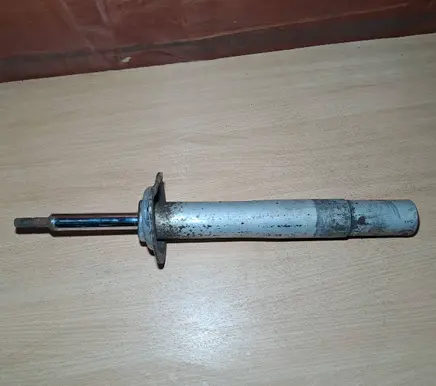 BMW 5 E39 Front shock absorber with coil spring 556632 824904557235