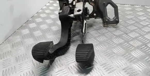 Citroen DS3 Pedal assembly 9682171580
