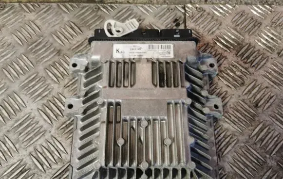 Jaguar XF Engine control unit/module 8X2Q12A650KAG