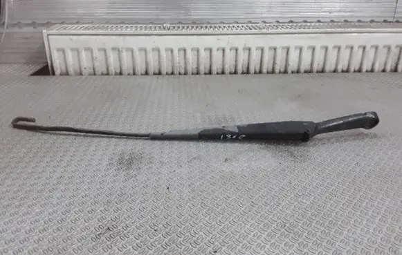 Opel Zafira A Front wiper blade arm