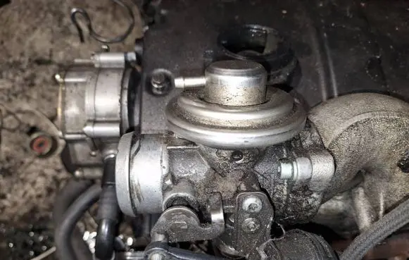 Ford Galaxy EGR valve 038131501d