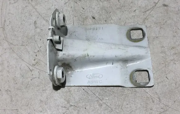 Ford Transit Custom Fender mounting bracket BK2116C097AA