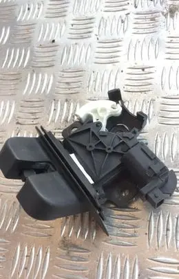 Audi A3 S3 8P Tailgate/trunk/boot lock/catch/latch 8p4827520