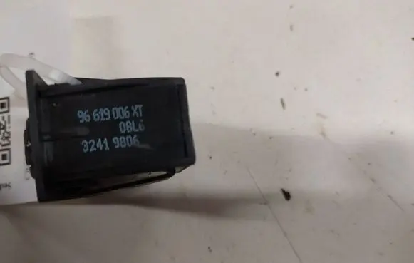 Citroen C6 Seat heating switch 96619006XT 32419806