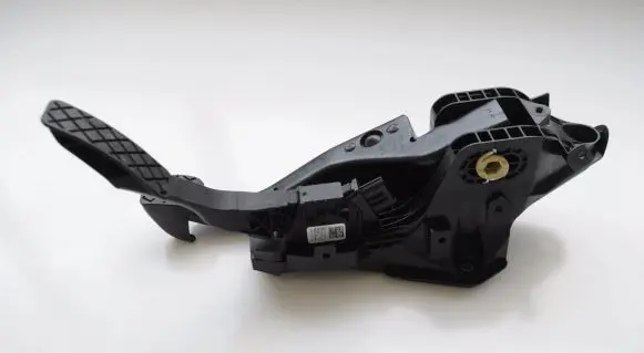 Volkswagen PASSAT B8 Accelerator throttle pedal 5Q2721058AN