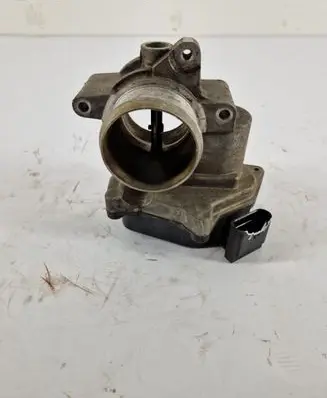 Volkswagen Touran II Electric throttle body valve 03L128063L