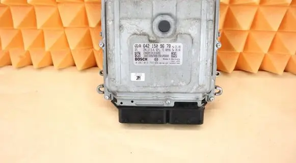 Mercedes-Benz ML W164 Engine control unit/module 6421509678