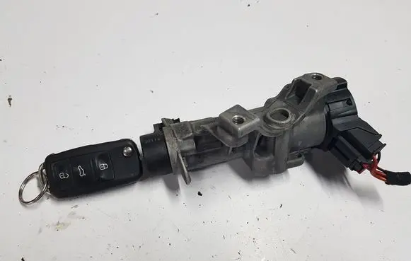 Skoda Fabia Mk2 (5J) Ignition lock 6R0905851D