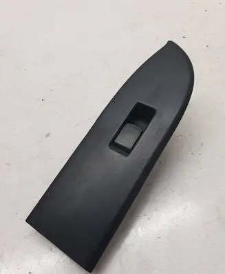 Suzuki Grand Vitara II Electric window control switch 8372765J1