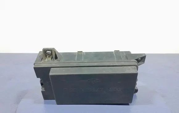 KIA Sorento Fuse box set 911603E000