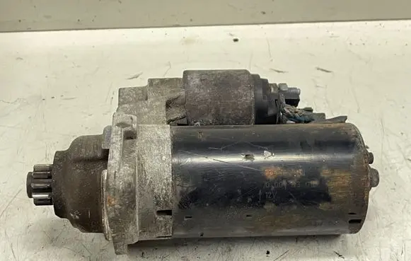 Volkswagen PASSAT B6 Starter motor 02E911023H