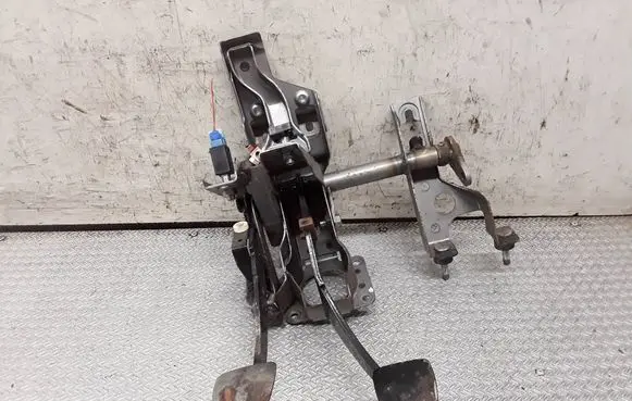 Subaru Forester SH Pedal assembly 