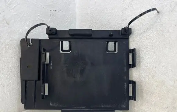 Opel Insignia A Engine control unit holder 13445179