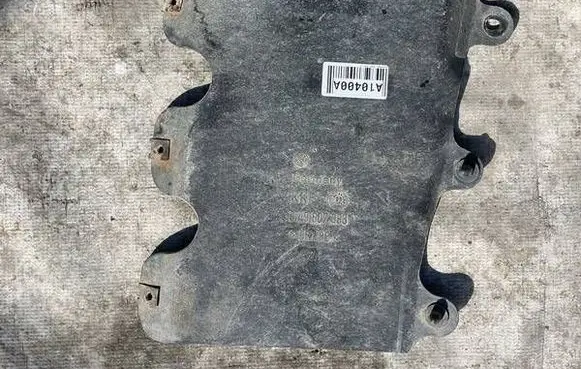 Volkswagen PASSAT B4 Engine splash shield/under tray 3A9807383