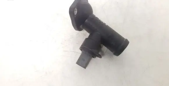 Volkswagen Touran I Engine coolant pipe/hose 03G121121D 03L121121A 06A919501A