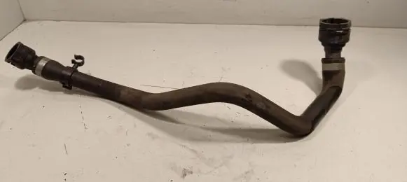 Coolant pipe/hose