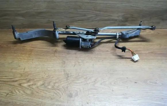 Mercedes-Benz C W203 Front wiper linkage and motor 404518 A2038200342