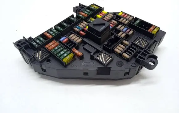 BMW 7 F01 F02 F03 F04 Fuse module 017033452B 02070800038514 915132203