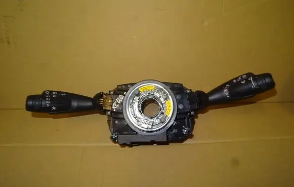 Volvo XC40 Indicator stalk 32275368