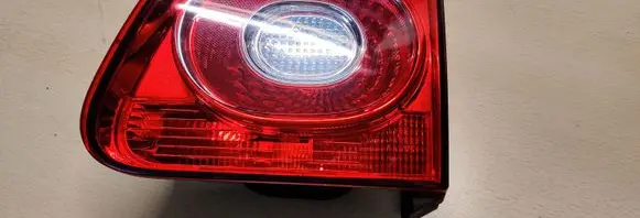 Volkswagen Tiguan Tailgate rear/tail lights 5N0945094B