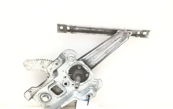 Nissan Micra Rear window lifting mechanism without motor 