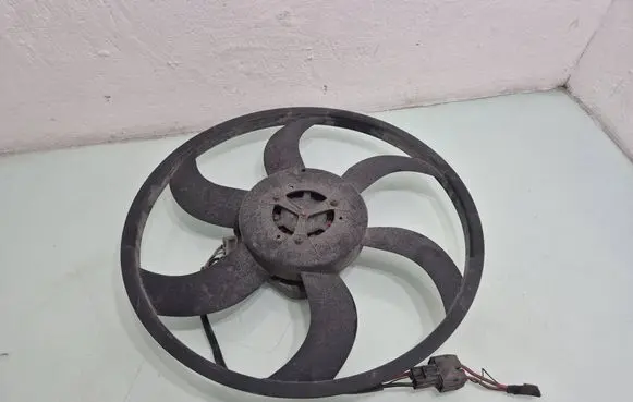 BMW X1 E84 Electric radiator cooling fan 7588974