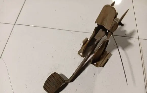 Dacia Lodgy Brake pedal 