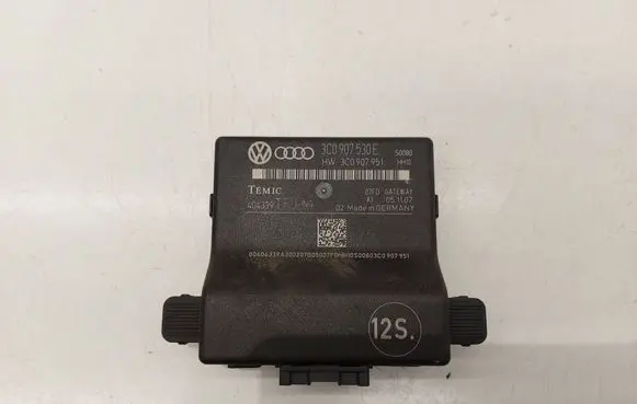 Volkswagen PASSAT B6 Gateway control module 3C0907530E 404339 3C0907951