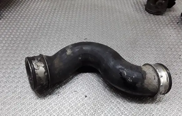 Volkswagen Touran I Intercooler hose/pipe 1K0145832B