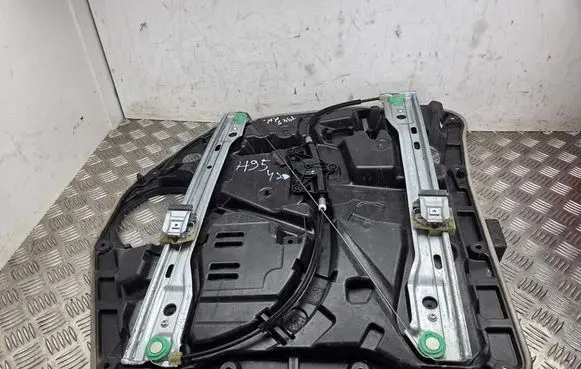 Mercedes-Benz Vito Viano W447 Front door window regulator with motor A4477200079