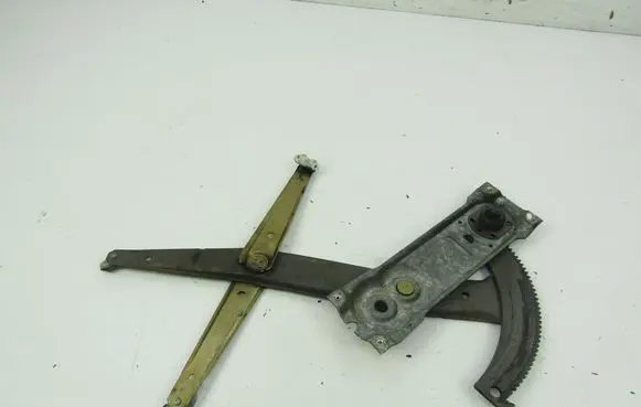 Opel Vectra A Front door manual window regulator 