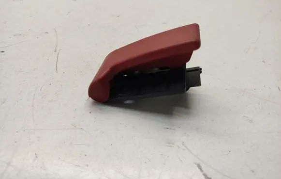 Mercedes-Benz C W204 Engine bonnet (hood) release handle