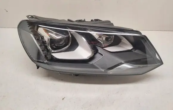 Volkswagen Touareg III Headlight/headlamp