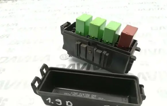 Suzuki Grand Vitara II Fuse module