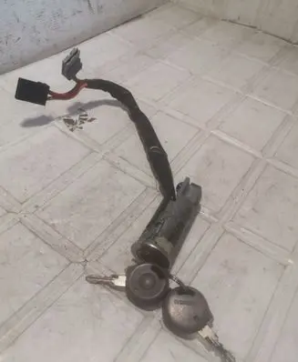 Renault Twingo I Ignition lock 417924E