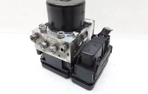 Volvo S60 ABS Pump 31329137