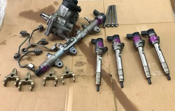 BMW 4 F36 Gran coupe Fuel injection system set 8511626