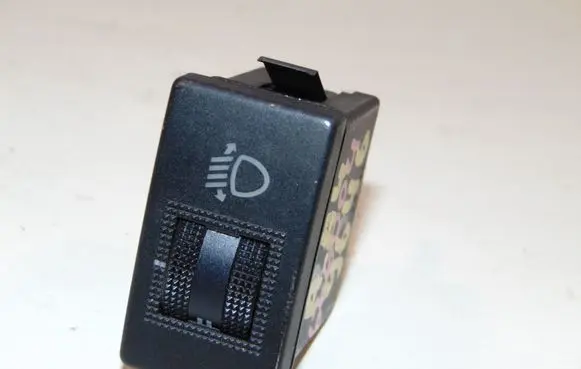 Audi A4 S4 B5 8D Headlight level height control switch 8D0941301