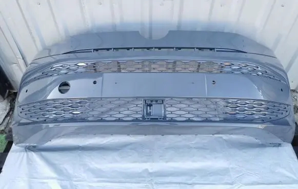 Volkswagen Transporter - Caravelle T7 Front bumper 7T0807221C